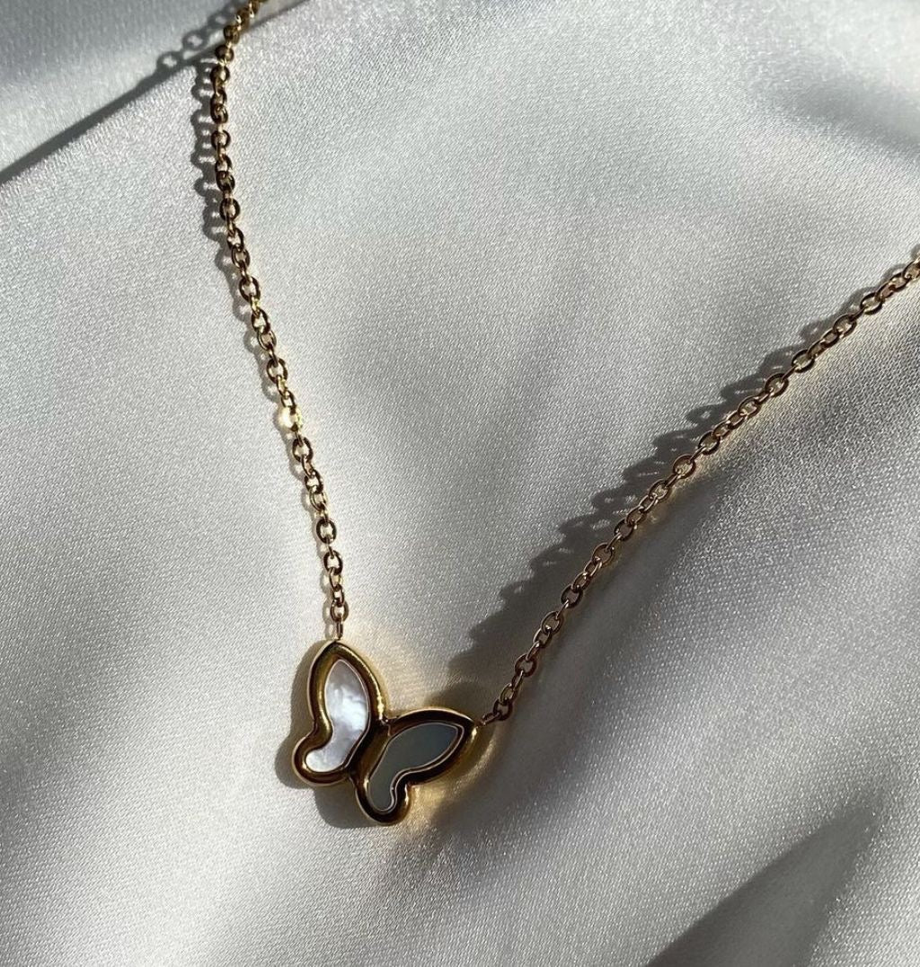 COLLAR MARIPOSA ELEGANTE MINIMALISTA