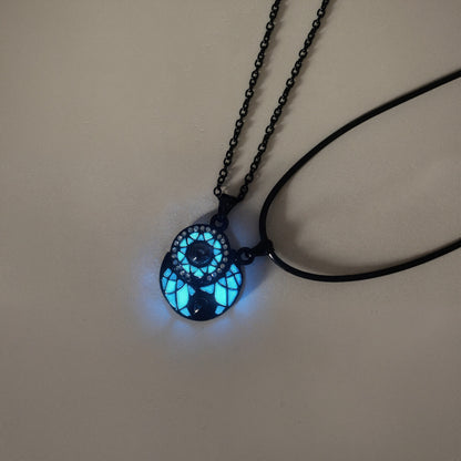 COLLAR SOL Y LUNAS BRILLAN EN LA OSCURIDAD