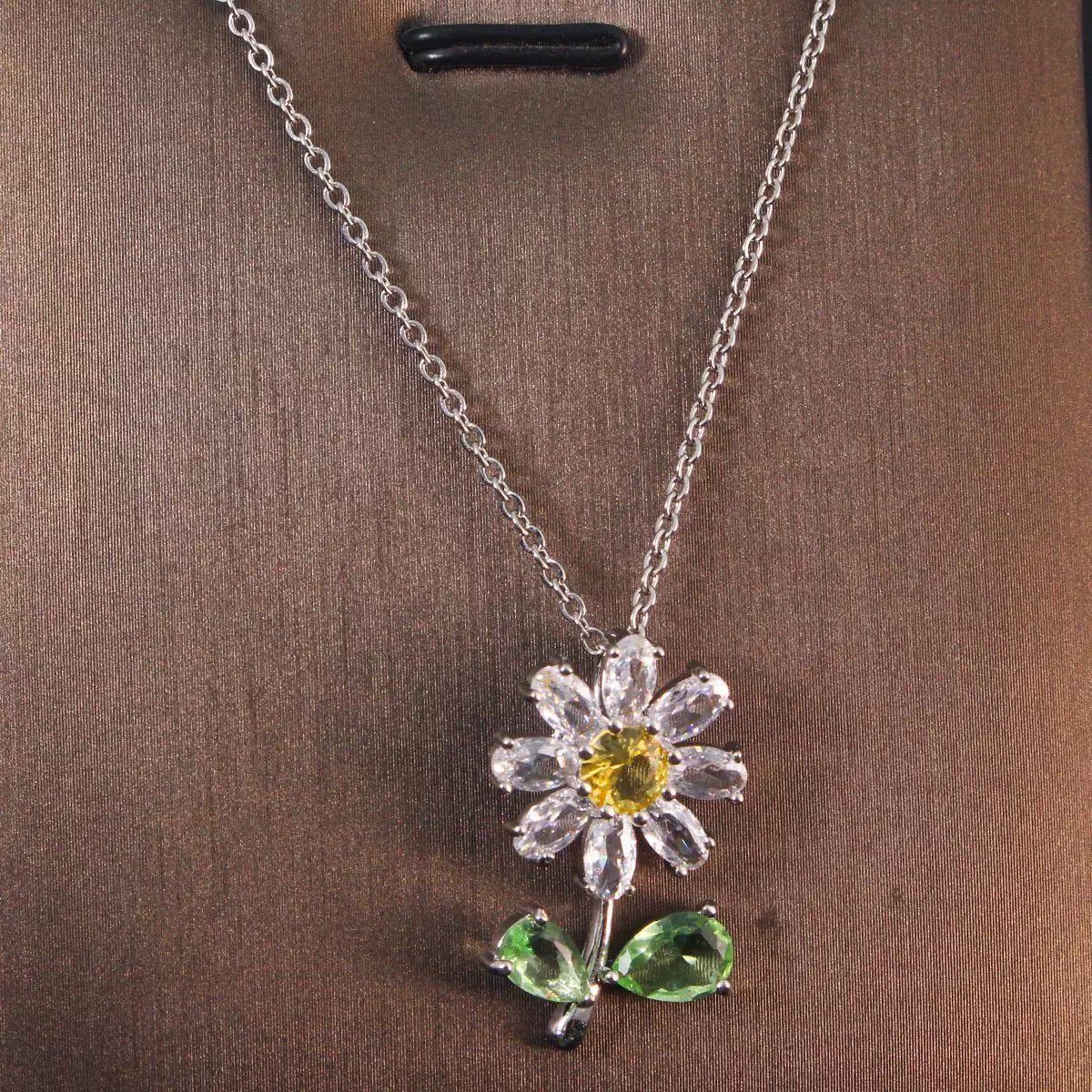 COLLAR FLOR FEMENINA  MINIMALISTA ELEGANTE