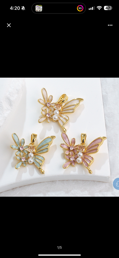 COLLAR MARIPOSA FLORAL CON PERLAS ELEGANTE