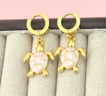 ARETES TORTUGA ELEGANTES DISEÑO DE ÓLEO  DELICADO