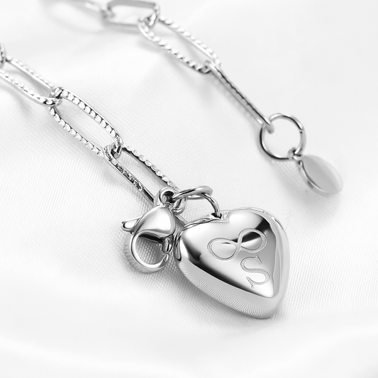 BRAZALETE MINIMALISTA DIJE CORAZÓN SOLIDO PERSONALIZABLE