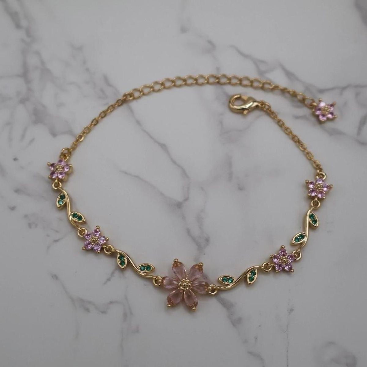 BRAZALETE  FLOR DE CEREZO  DELICADO CRISTALES DE ZIRCONIA ELEGANTE