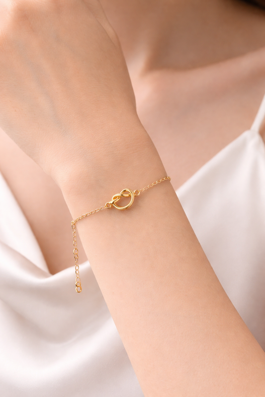 BRAZALETE NUDO DE CORAZÓN MINIMALISTA