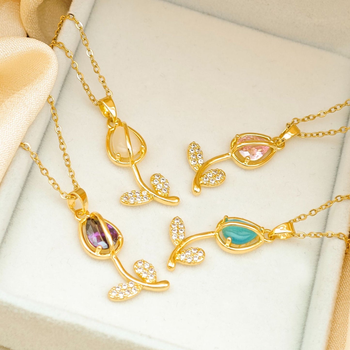 COLLAR TULIPÁN ELEGANTE CRISTAL DE CIRCONIA