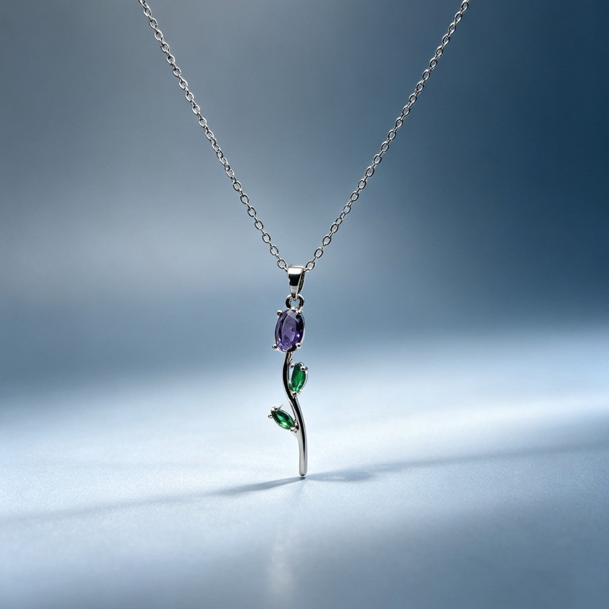 COLLAR TULIPÁN TALLO CORTO FINO  MINIMALISTA  CRISTAL DE CIRCONIA