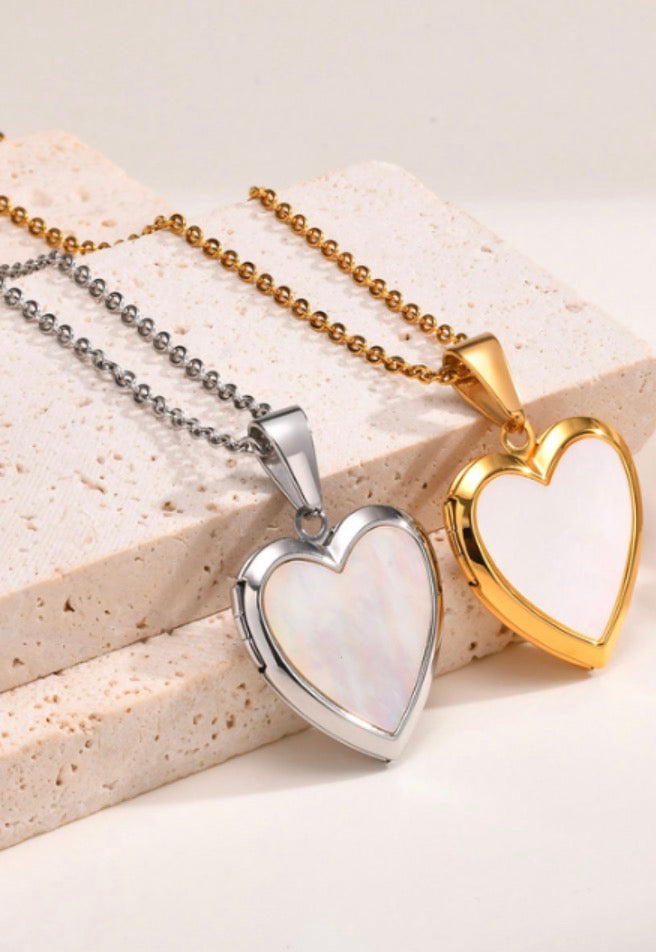 COLLAR CORAZÓN  CON DISEÑO DE ÓLEO ELEGANTE MARCO DE FOTOS