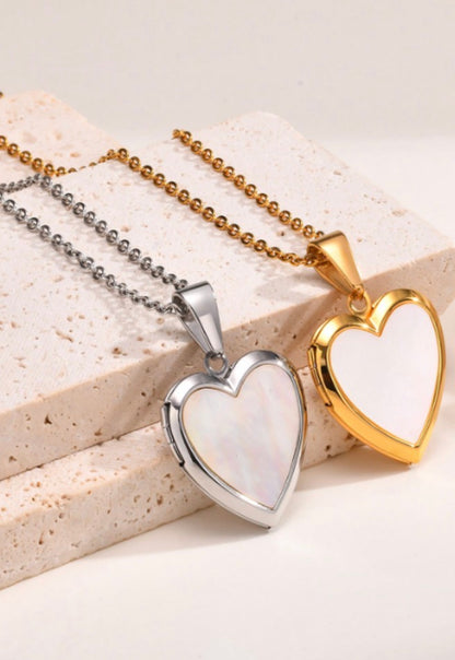 COLLAR CORAZÓN  CON DISEÑO DE ÓLEO ELEGANTE MARCO DE FOTOS