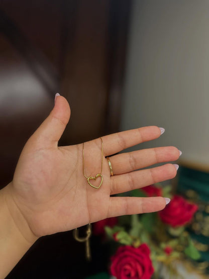 COLLAR Y ARETES CORAZÓN HOLLOW ELEGANTE