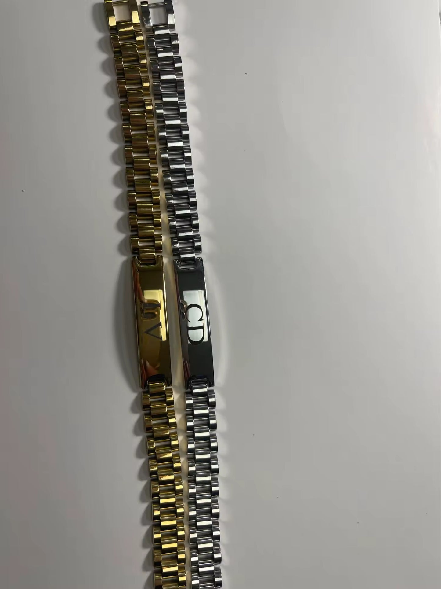 BRAZALETES ELEGANTES EN ACERO INOXIDABLE SOLIDO  PERSONALIZADOS