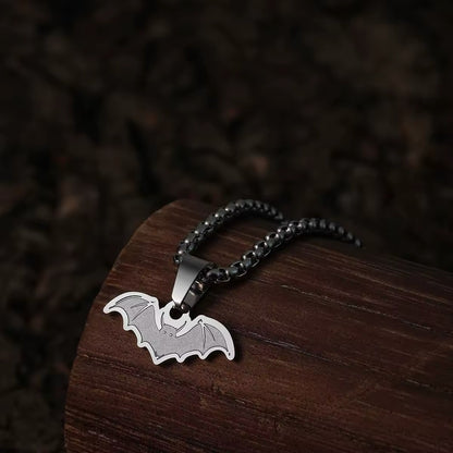 COLLAR BATMAN MURCIÉLAGO MINIMALISTA ESTILO PUNK