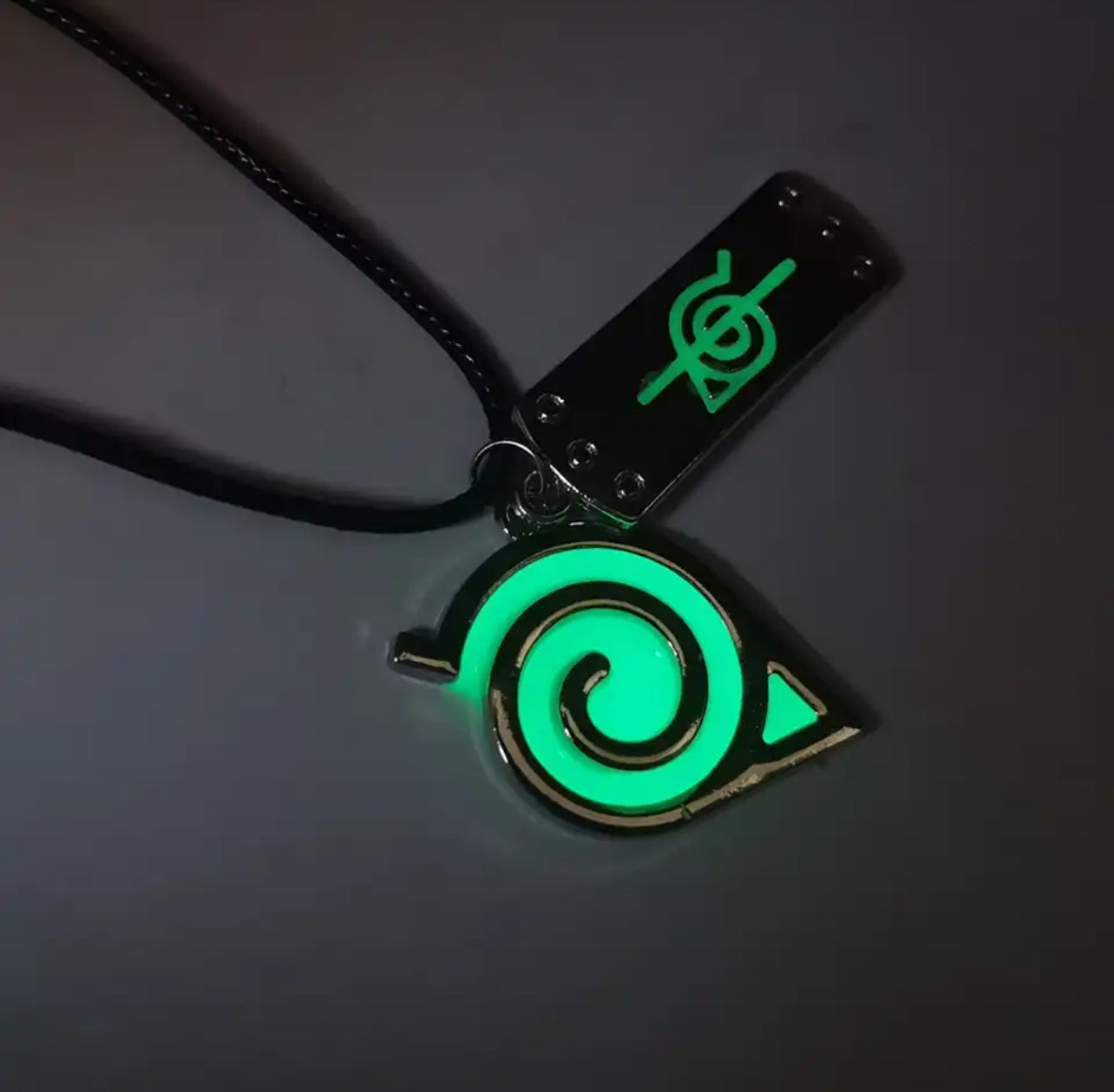 COLLAR NARUTO ANIME BRILLA EN LA OSCURIDAD