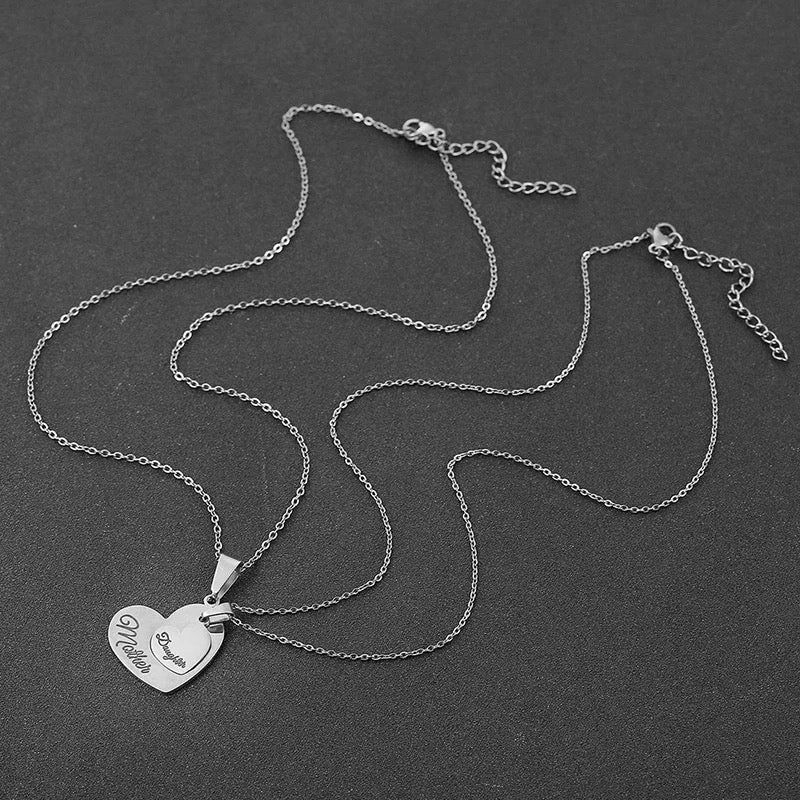 COLLARES MADRE E HIJA  CORAZONES ROMPECABEZAS