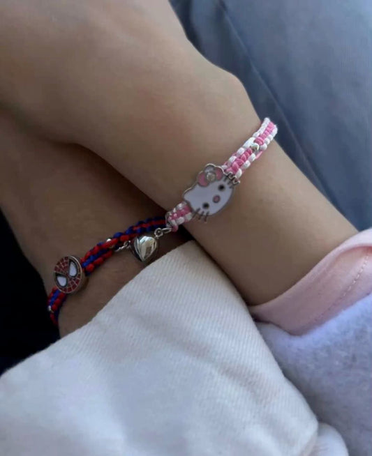 BRAZALETES TEJIDOS PAREJA SPIDERMAN Y HELLO KITTY  CON IMÁN MAGNÉTICOS