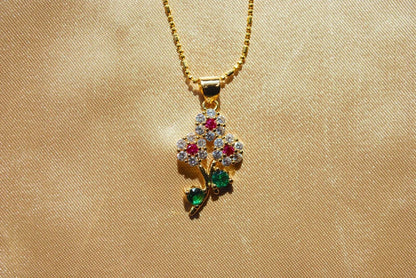 COLLAR RAMO DE FLORES  LIRIOS CRISTALES MINIMALISTA ELEGANTE