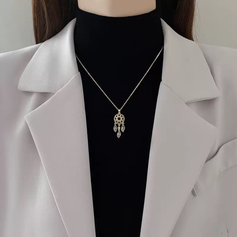 COLLAR ELEGANTE ATRAPA SUEÑOS   CON CRISTALES