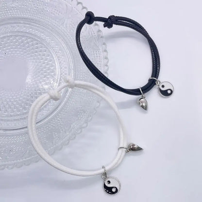 BRAZALETES MAGNÉTICOS  YIN YANG  IMAN DE CORAZÓN MINIMALISTAS