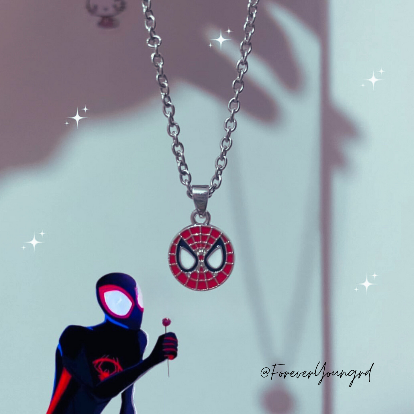 COLLAR SPIDERMAN EL HOMBRE ARAÑA UNISEX MINIMALISTA