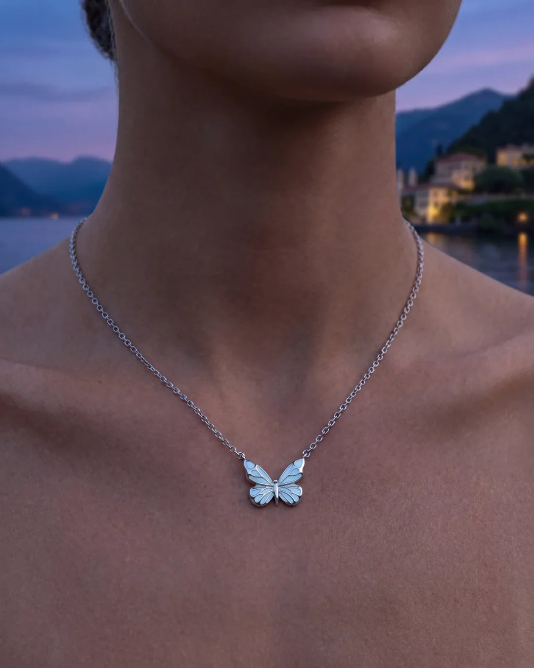 COLLAR Y BRAZALETE LUMINOSO MARIPOSA MINIMALISTA