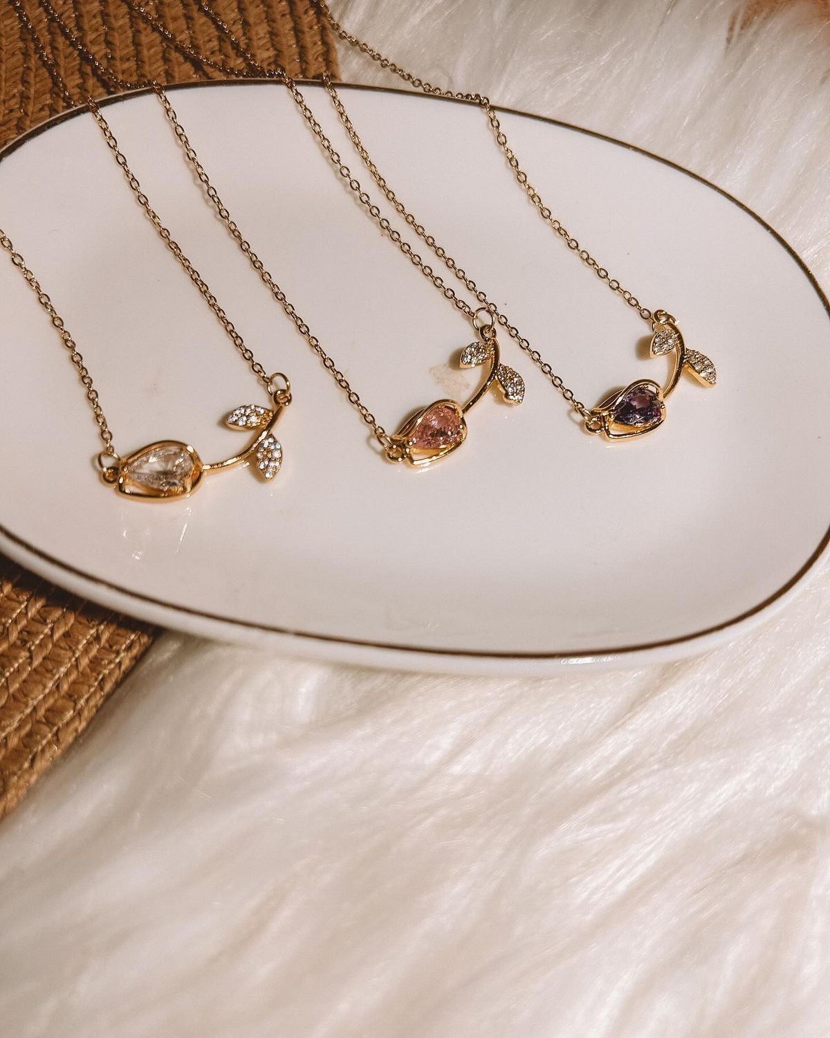 COLLAR TULIPÁN ELEGANTE CRISTAL DE CIRCONIA