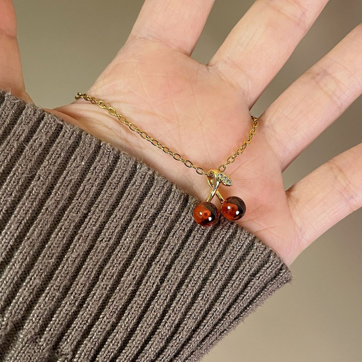 COLLAR  CEREZA CHERRY  MINIMALISTA