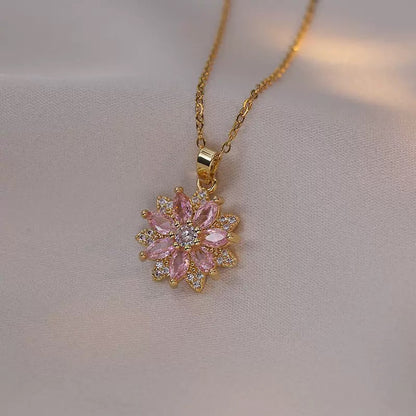 COLLAR FLOR ELEGANTE  ZIRCONIA  CRISTALES INCRUSTADOS