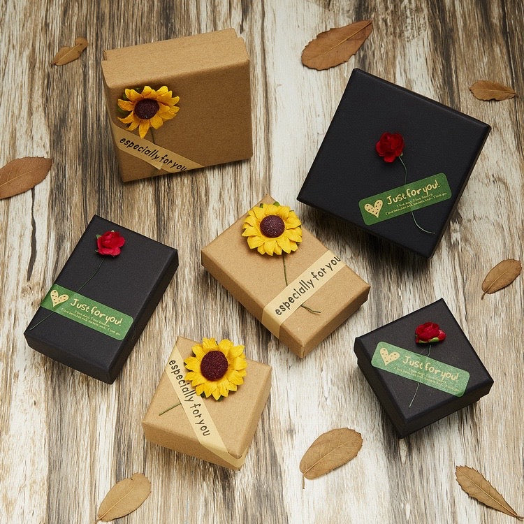 CAJAS DE REGALO  CON FLORES