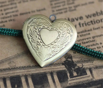 COLLAR CORAZÓN GRANDE  CON DISEÑO MARCO DE FOTOS