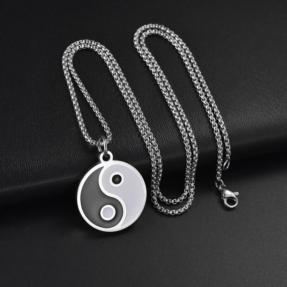 COLLAR YIN YANG UNISEX ACERO INOXIDABLE & TITANIO