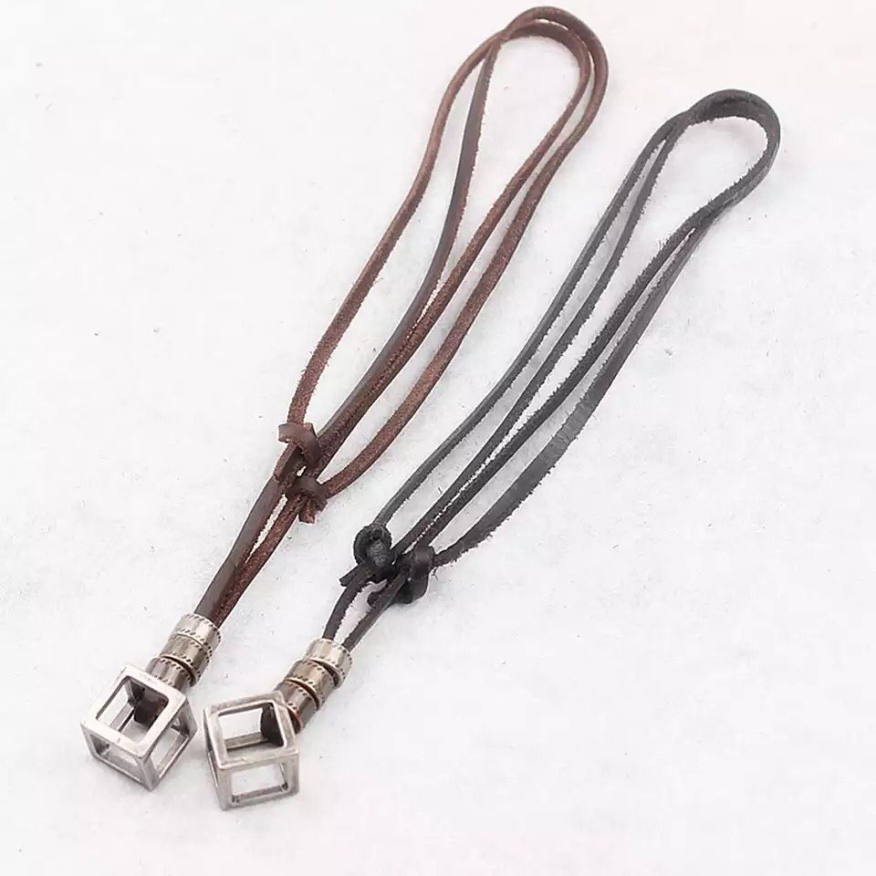COLLAR CUBO HUECO