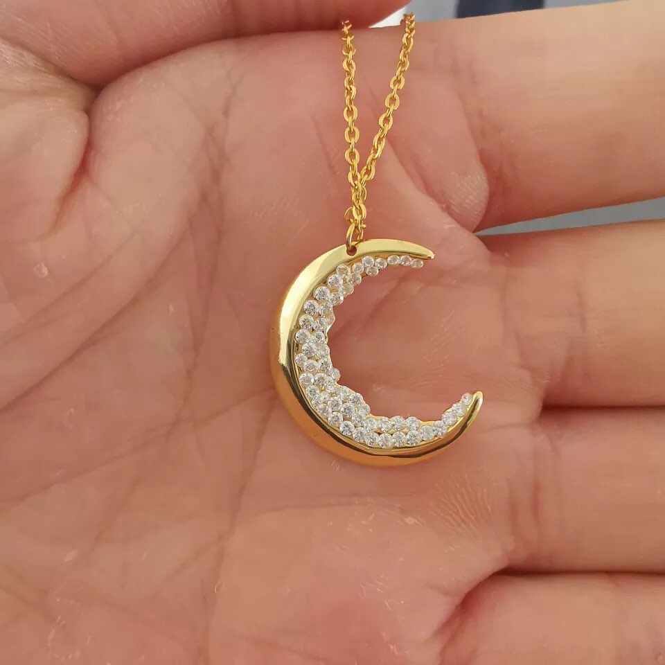 COLLAR MINIMALISTA DISEÑO LUNAR