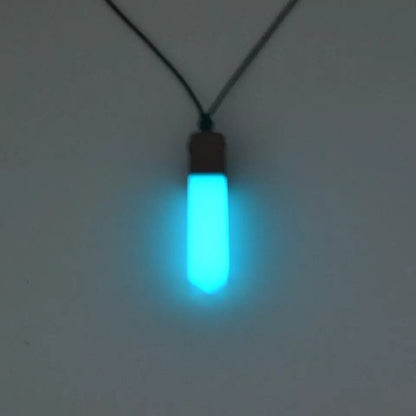 COLLAR DE RESINA MADERA INCRUSTADA BRILLAN EN LA OSCURIDAD