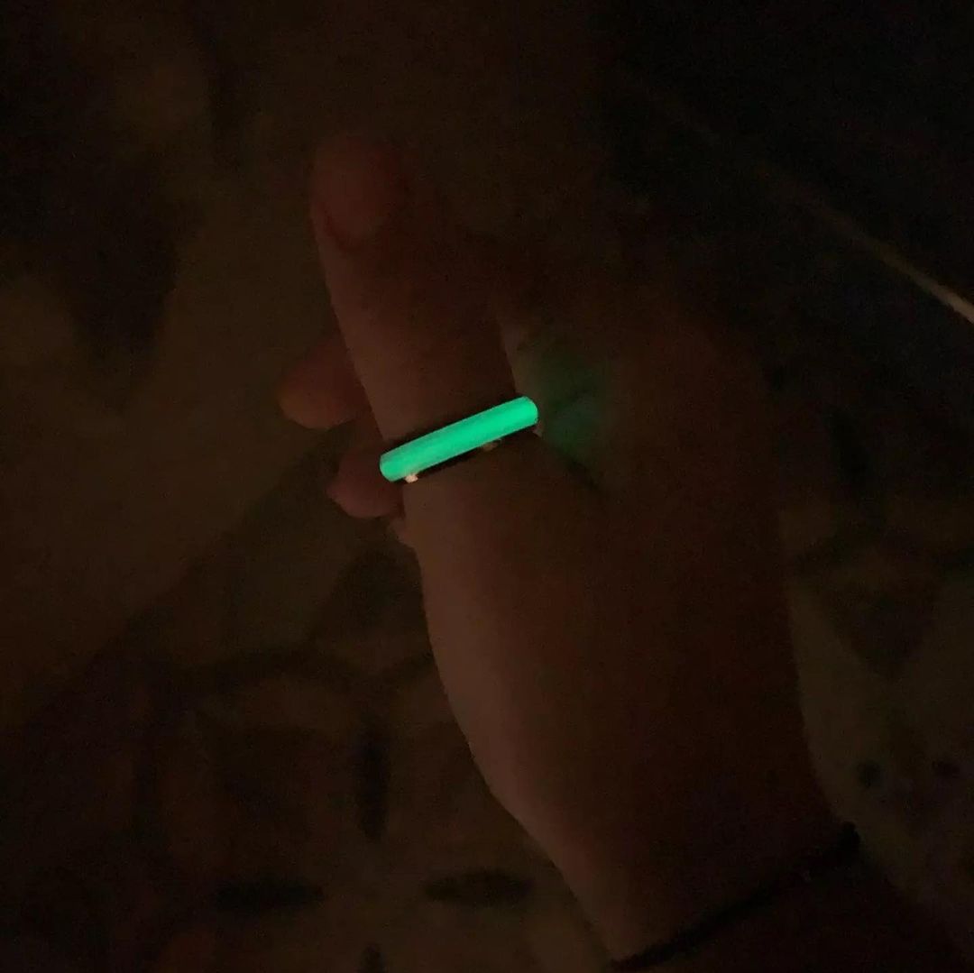 ANILLOS PAREJA BRILLAN EN LA OSCURIDAD