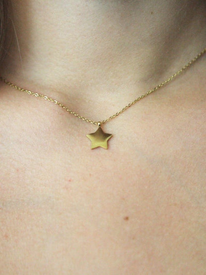 COLLAR ESTRELLA MINIMALISTA