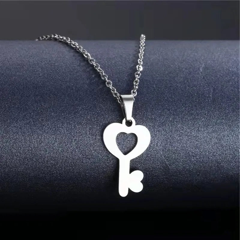 COLLAR LOVE LLAVE MINIMALISTA