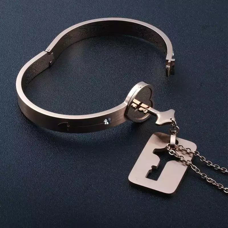PULSERA CANDADO + COLGANTE LLAVE ( LA LLAVE DE TU CORAZÓN )