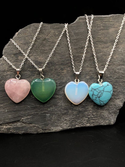 COLLAR CUARZO FORMA DE CORAZÓN ÓPALO MINIMALISTAS