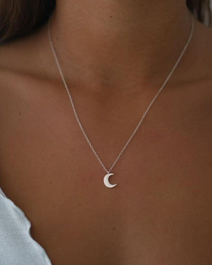 COLLAR LUNA MINIMALISTA