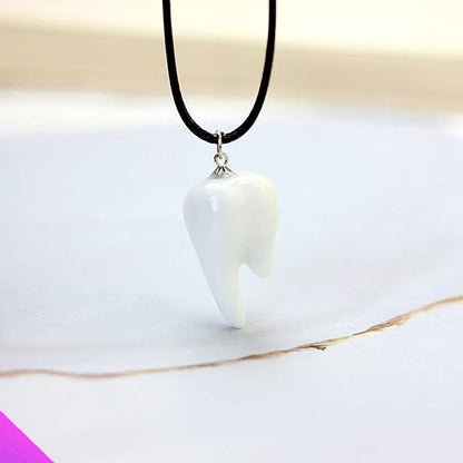 COLLAR DENTISTA DIJE DE CERÁMICA DIENTE