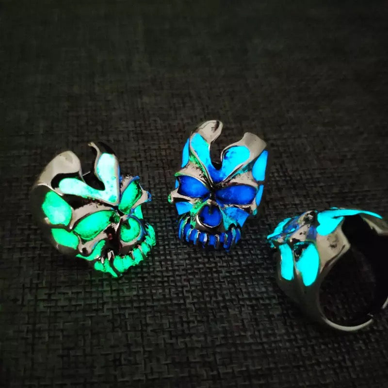 ANILLOS PUNK GÓTICO BRILLAN EN LA OSCURIDAD