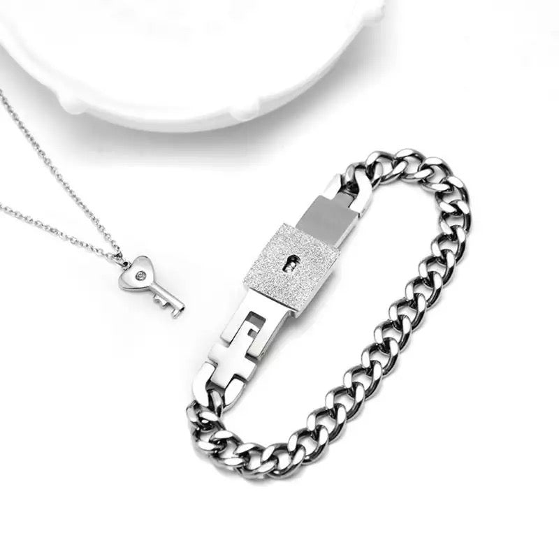PULSERA CANDADO + COLGANTE LLAVE ( LA LLAVE DE TU CORAZÓN )