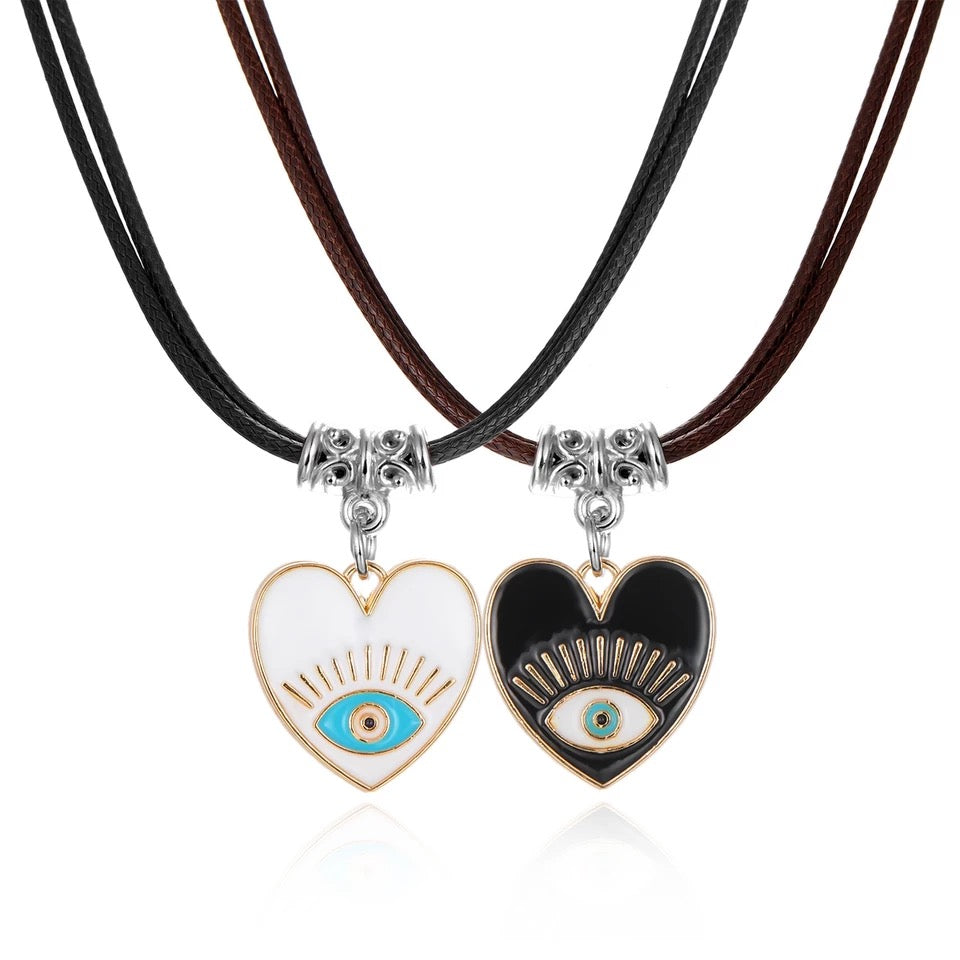 COLLARES DE PAREJA BRILLA EN LA OSCURIDAD KAWAII