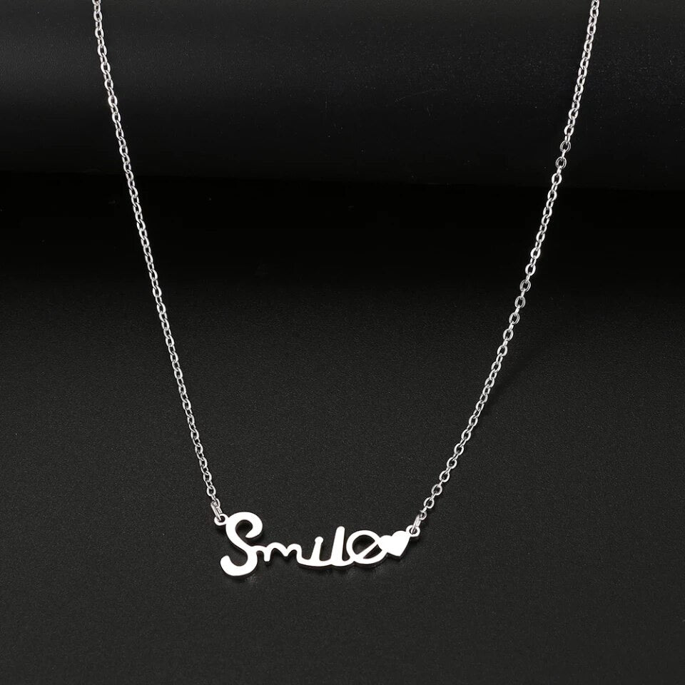 COLLAR SMILE MINIMALISTA