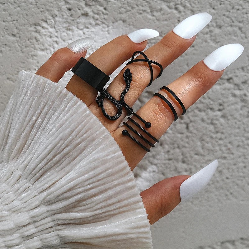 SET DE ANILLOS BOHO STYLE NEGROS