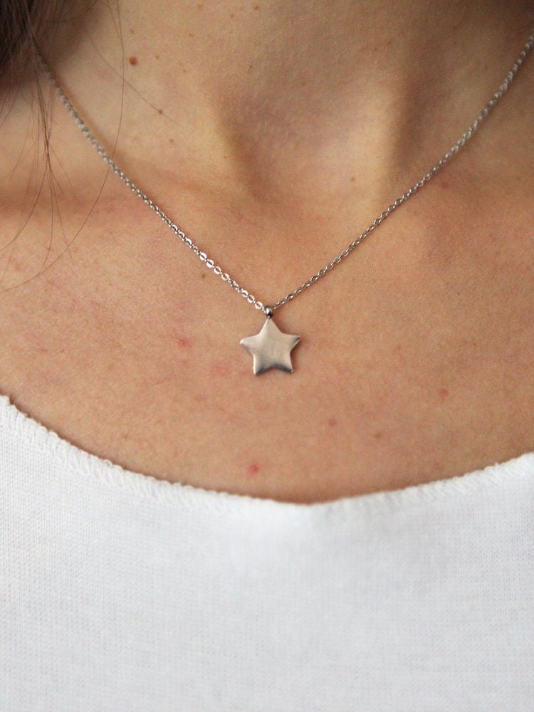 COLLAR ESTRELLA MINIMALISTA