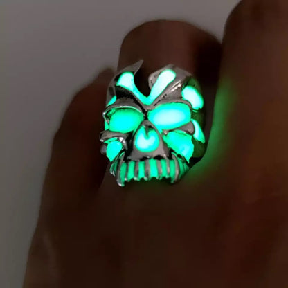 ANILLOS PUNK GÓTICO BRILLAN EN LA OSCURIDAD