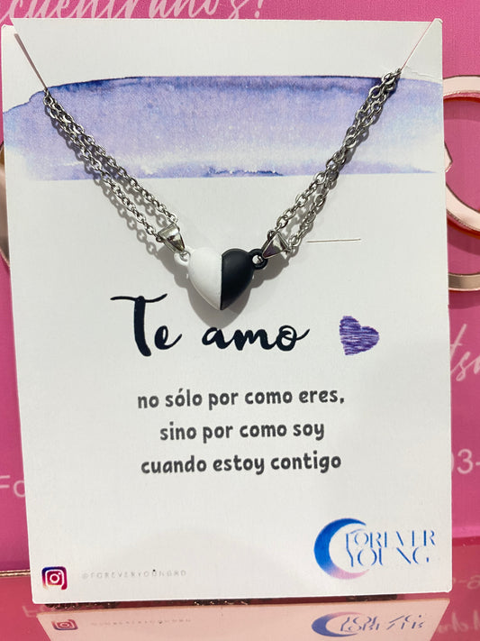 COLLARES  MAGNÉTICOS CORAZONES MINIMALISTAS CON EXHIBIDOR