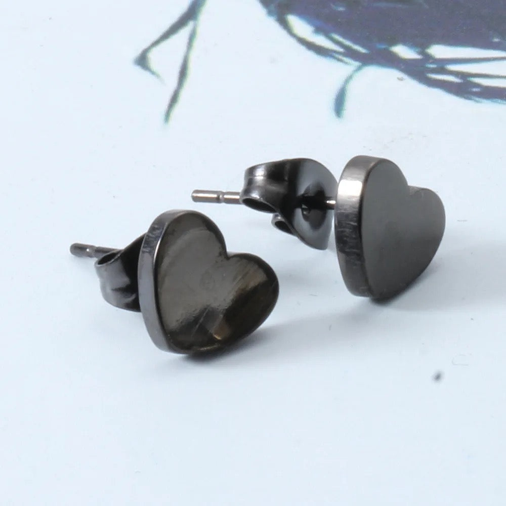 PENDIENTES CORAZÓN SÓLIDO  MINIMALISTAS