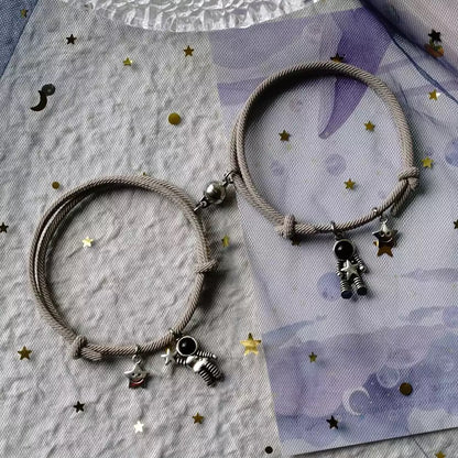 BRAZALETES MAGNÉTICOS  ASTRONAUTA & ESTRELLAS