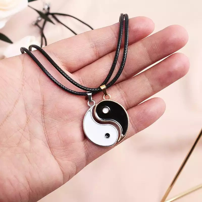 COLLARES YIN YANG PAREJA BFF  CORDÓN LEATHER